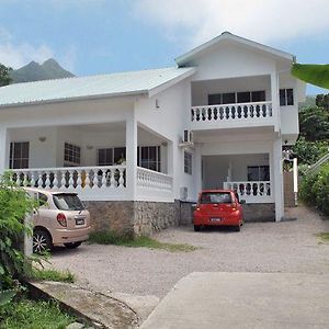 Rowsvilla Guest House